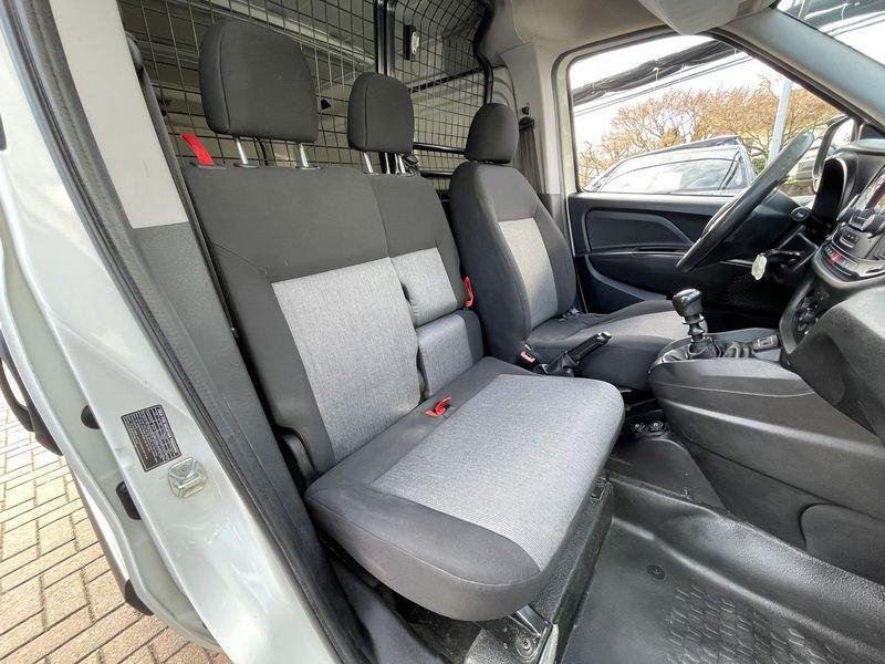 FIAT Doblò CARGO MAXI 1.6 M-jet 105CV SX 3 POSTI E6