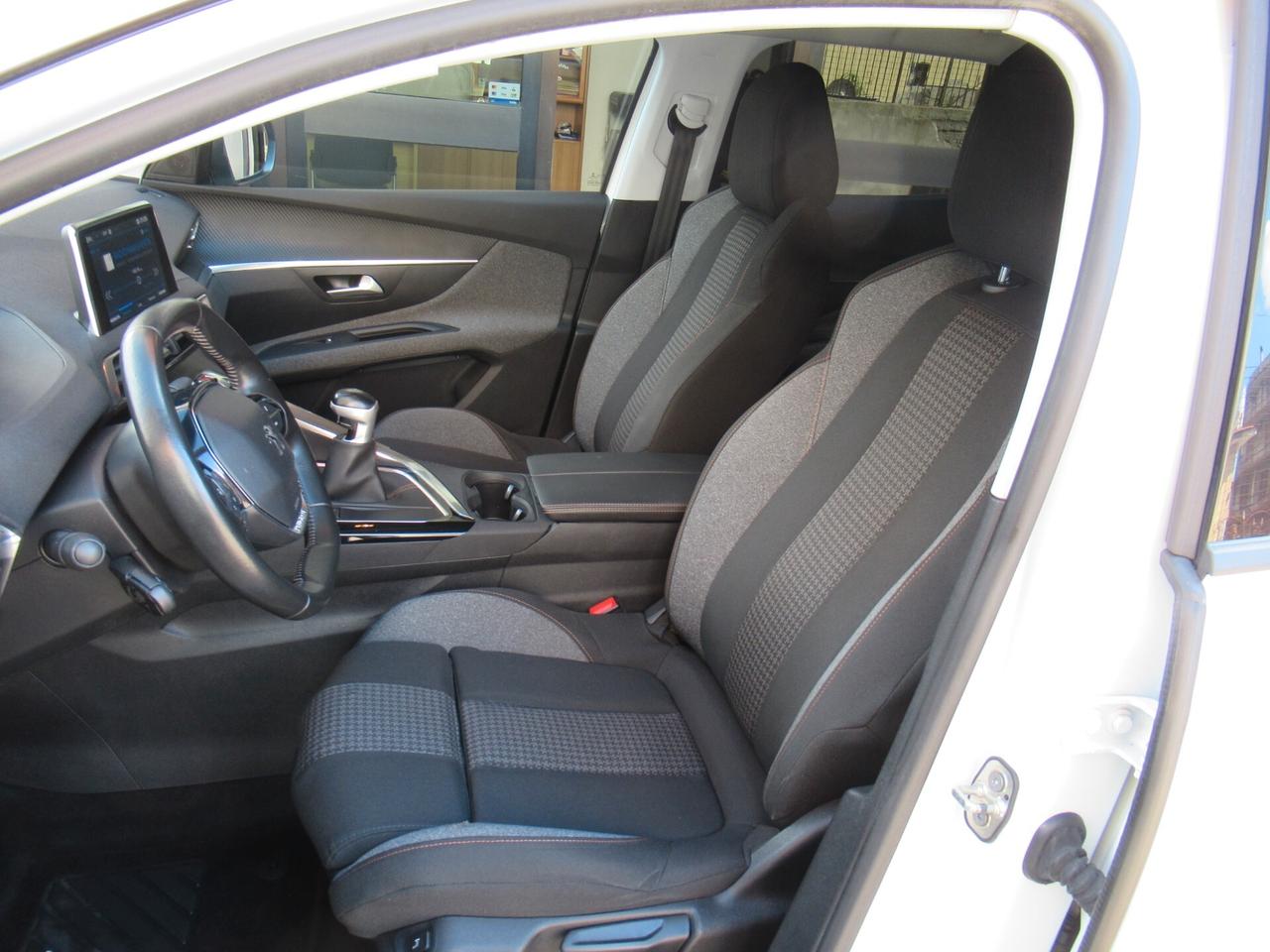 Peugeot 3008 BlueHDi 130 S&S Business