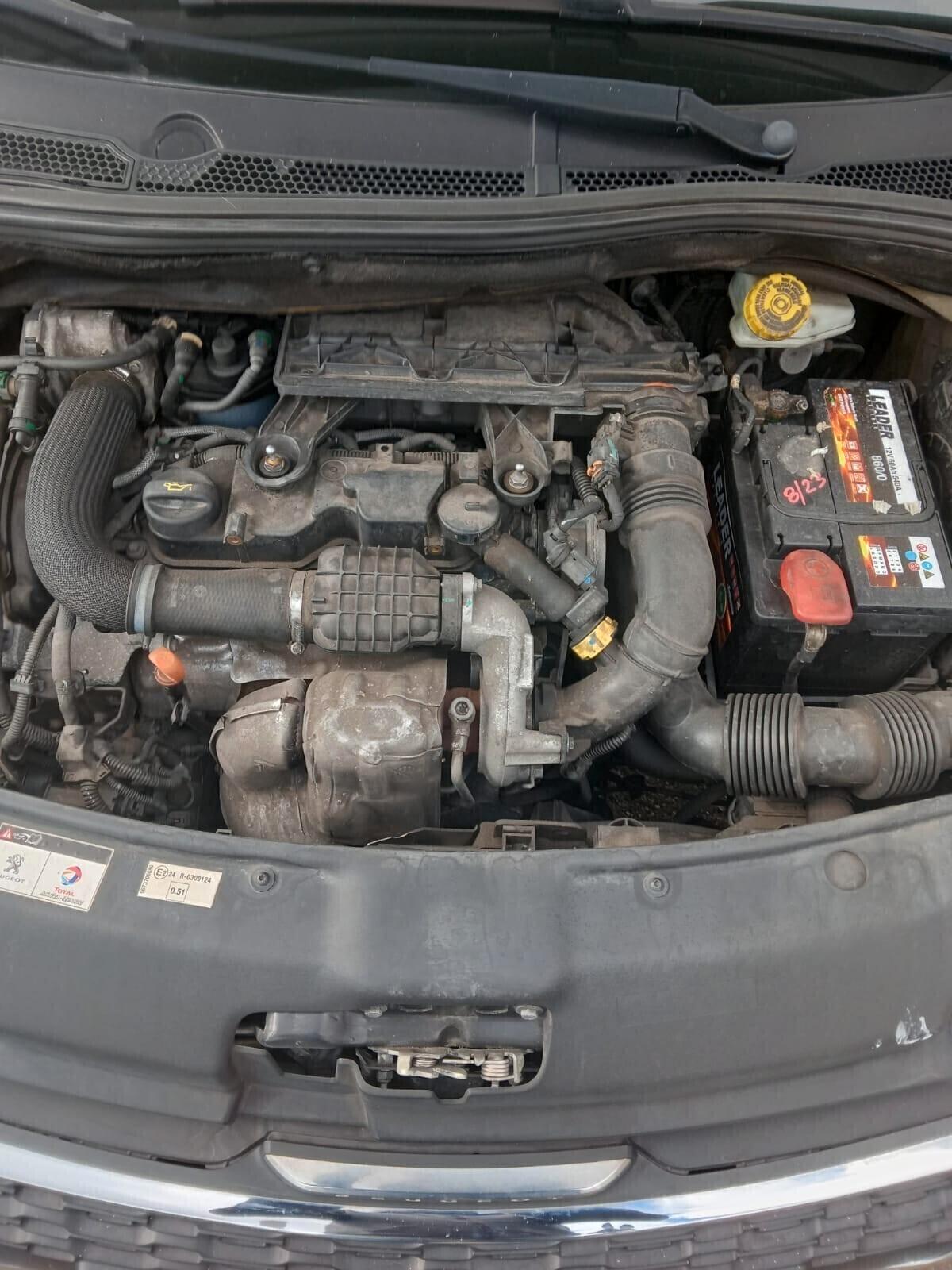 Peugeot 208 1.4 HDi 68 CV 3 porte Access