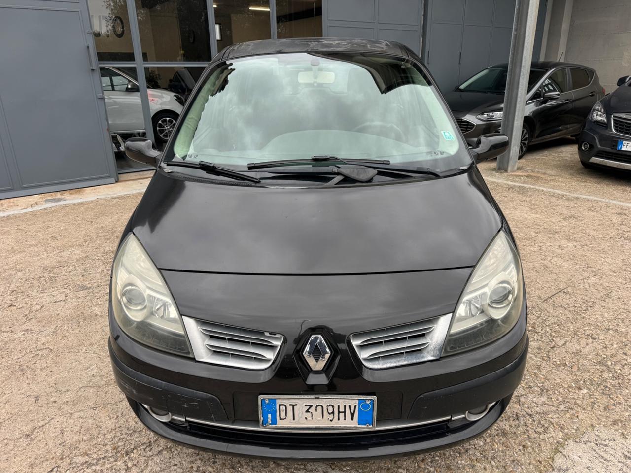 Renault Scenic 1.9 dCi 130CV Dynamique