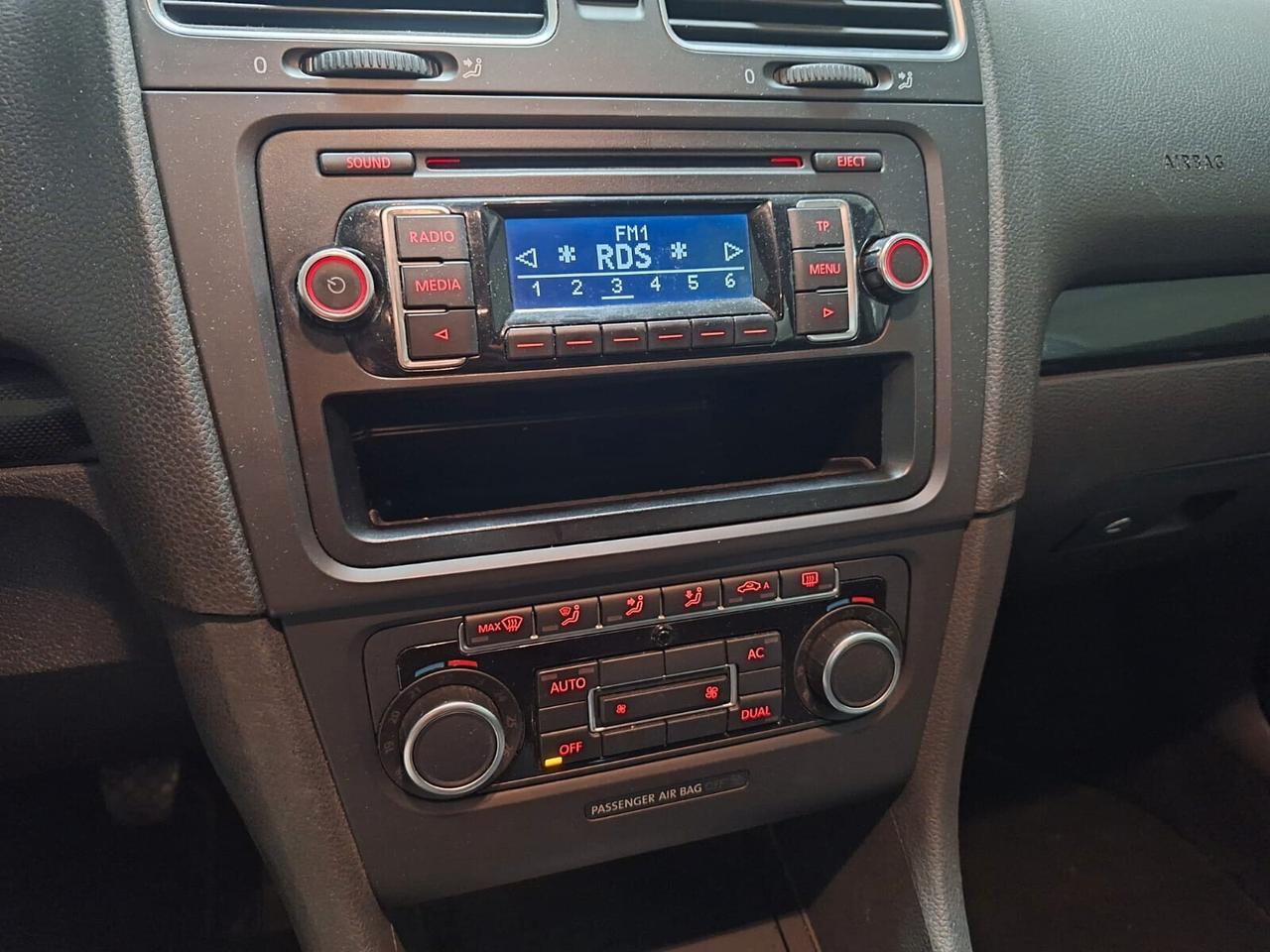 Volkswagen Golf 1.6 TDI 105cv - NEOPATENTATI