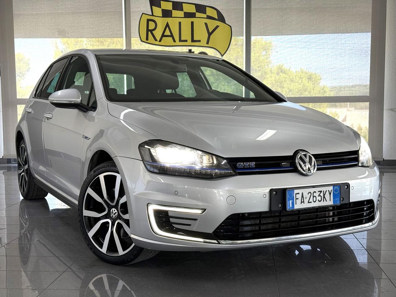 Volkswagen Golf Highline Executive GTE #12092