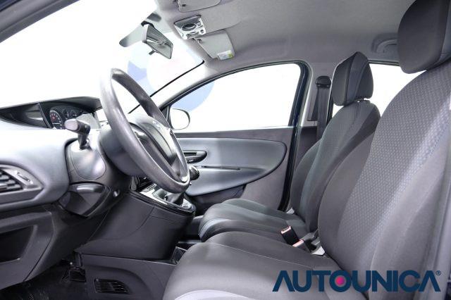 LANCIA Ypsilon 1.2 69 CV 5 PORTE SILVER NEOPATENTATI