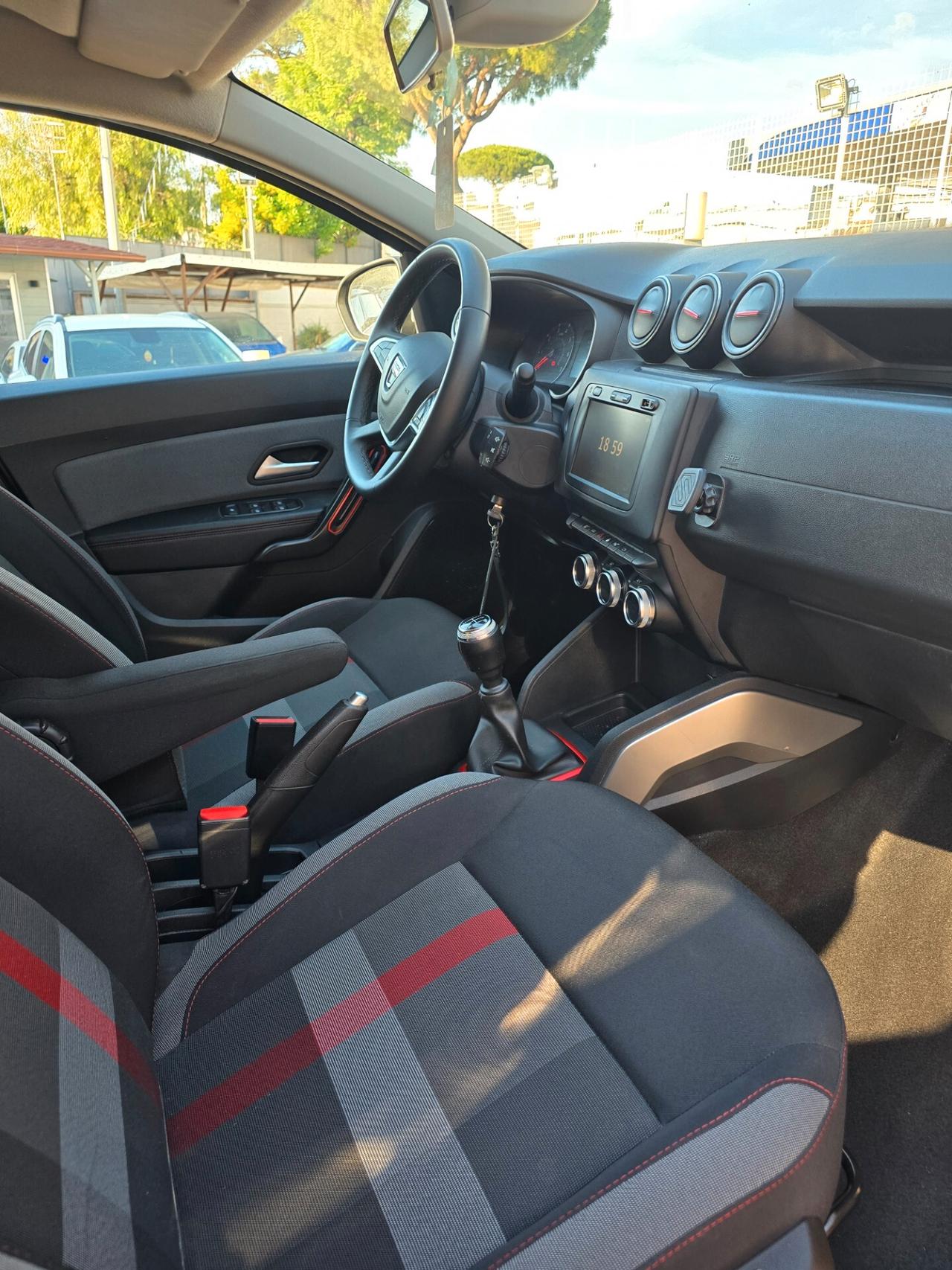 Dacia Duster 1.6 SCe GPL 4x2 Techroad