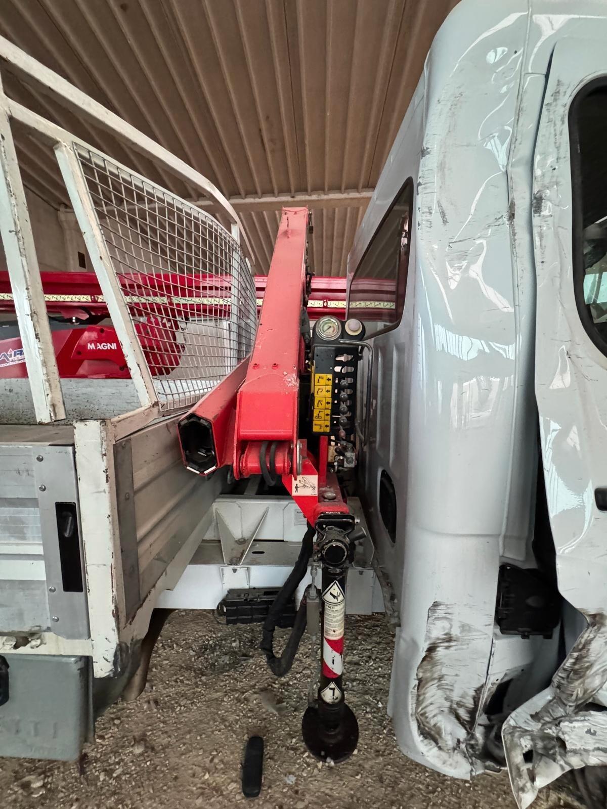 Nissan NV400 (o Interstar) + Gru Fassi F28 - INCIDENTATO