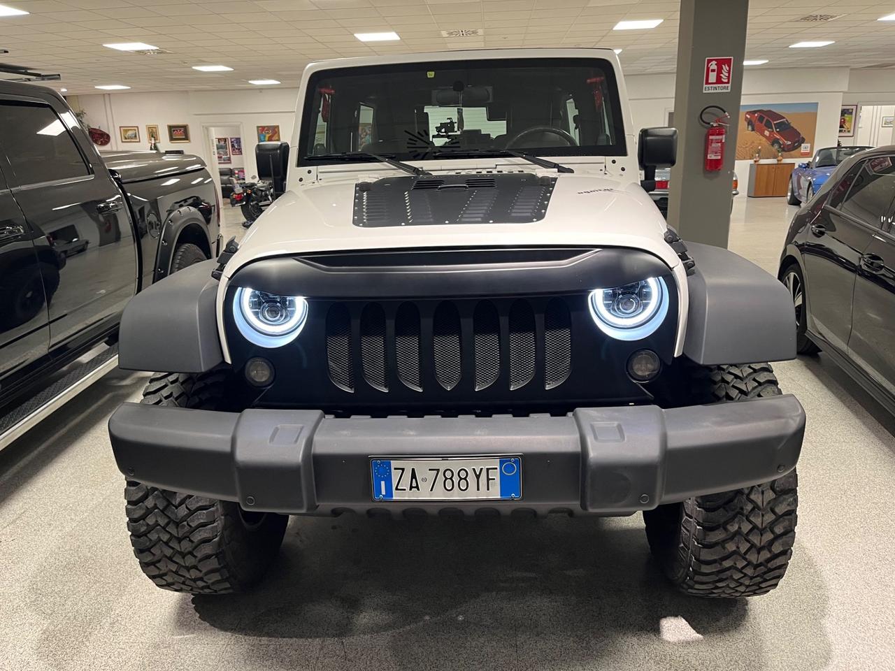Jeep Wrangler Unlimited 3.8 V6 Sahara Auto 208cv