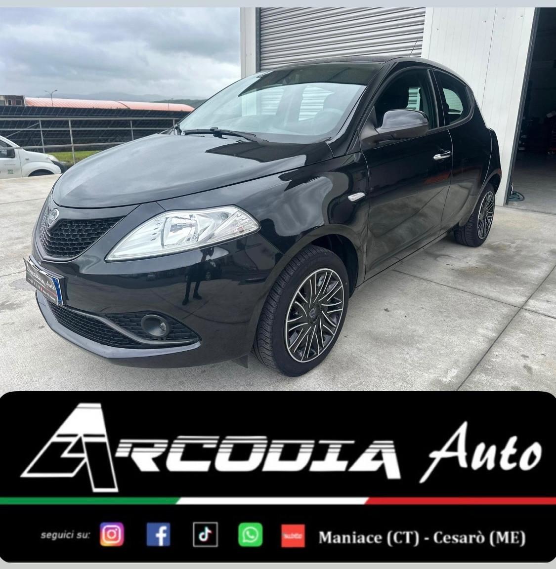 Lancia Ypsilon 1.2 69 CV 5 porte S&S Platinum