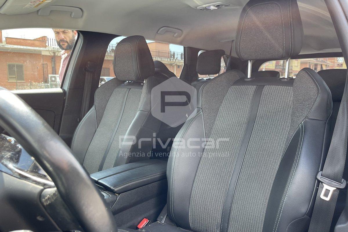 PEUGEOT 5008 BlueHDi 130 S&S Allure