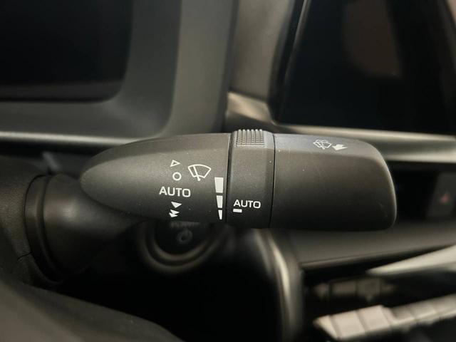 TOYOTA C-HR 1.8 HV Trend