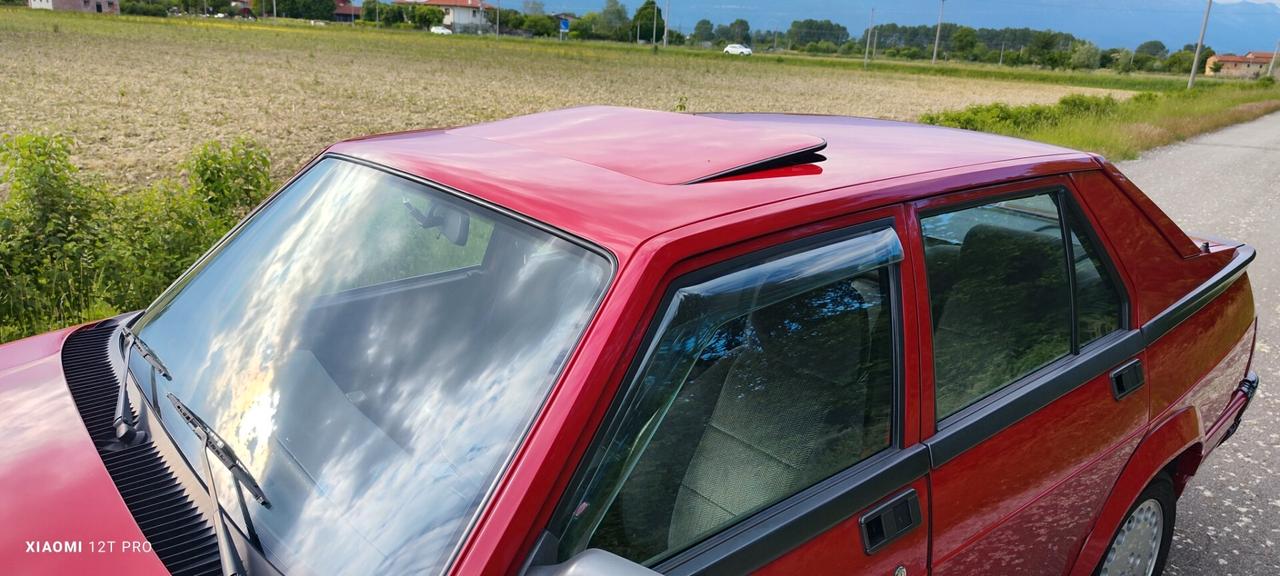 Alfa Romeo 75 1.800 TURBO Q.V (ex ENZO JANNACCI)