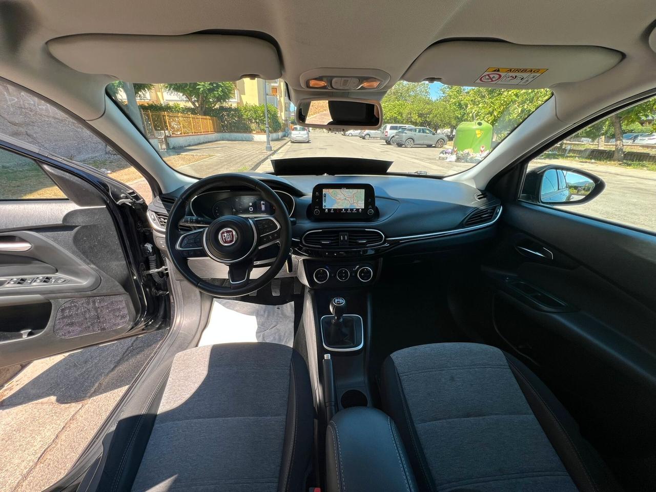 Fiat Tipo 1.6 Mjt S&S 5 porte Cross COKCPIT LED