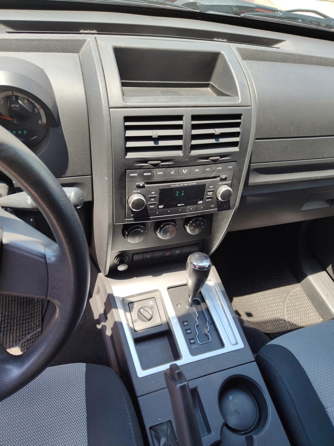 Dodge Nitro 2.8 CRD SXT 4WD Auto