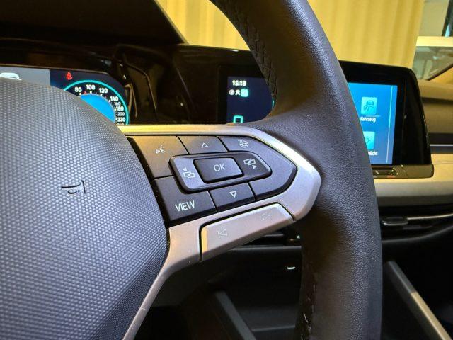 VOLKSWAGEN Golf 1.5 TSI Life LED GANCIO Panorama Navi ACC