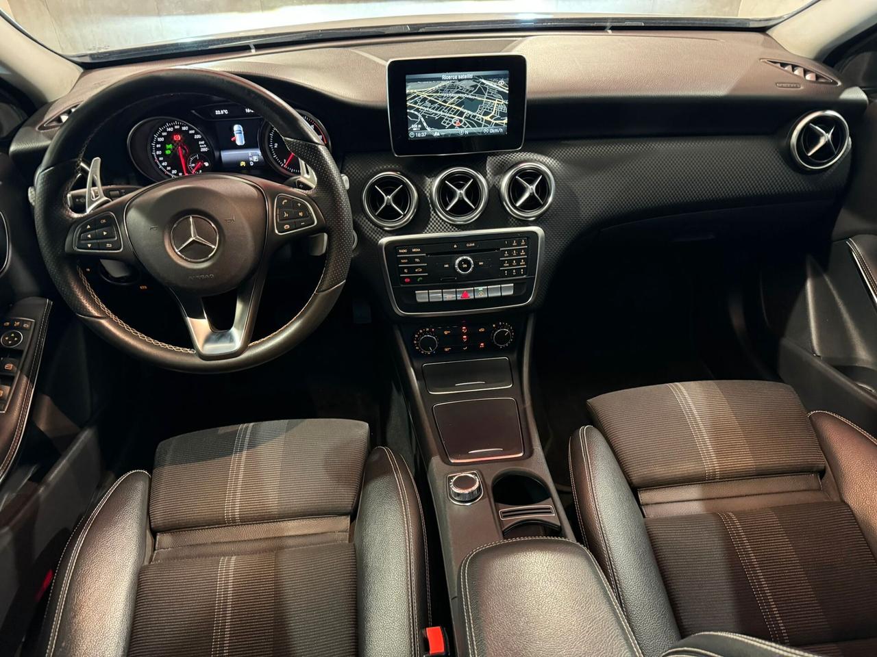 Mercedes-benz A 180 A 180 d Automatic Premium