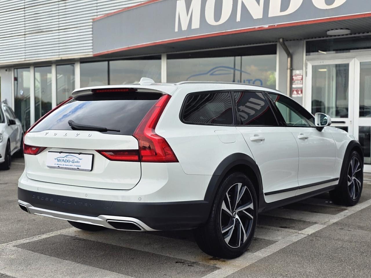 Volvo V90 CC D4 AWD 190cv Geartronic Business