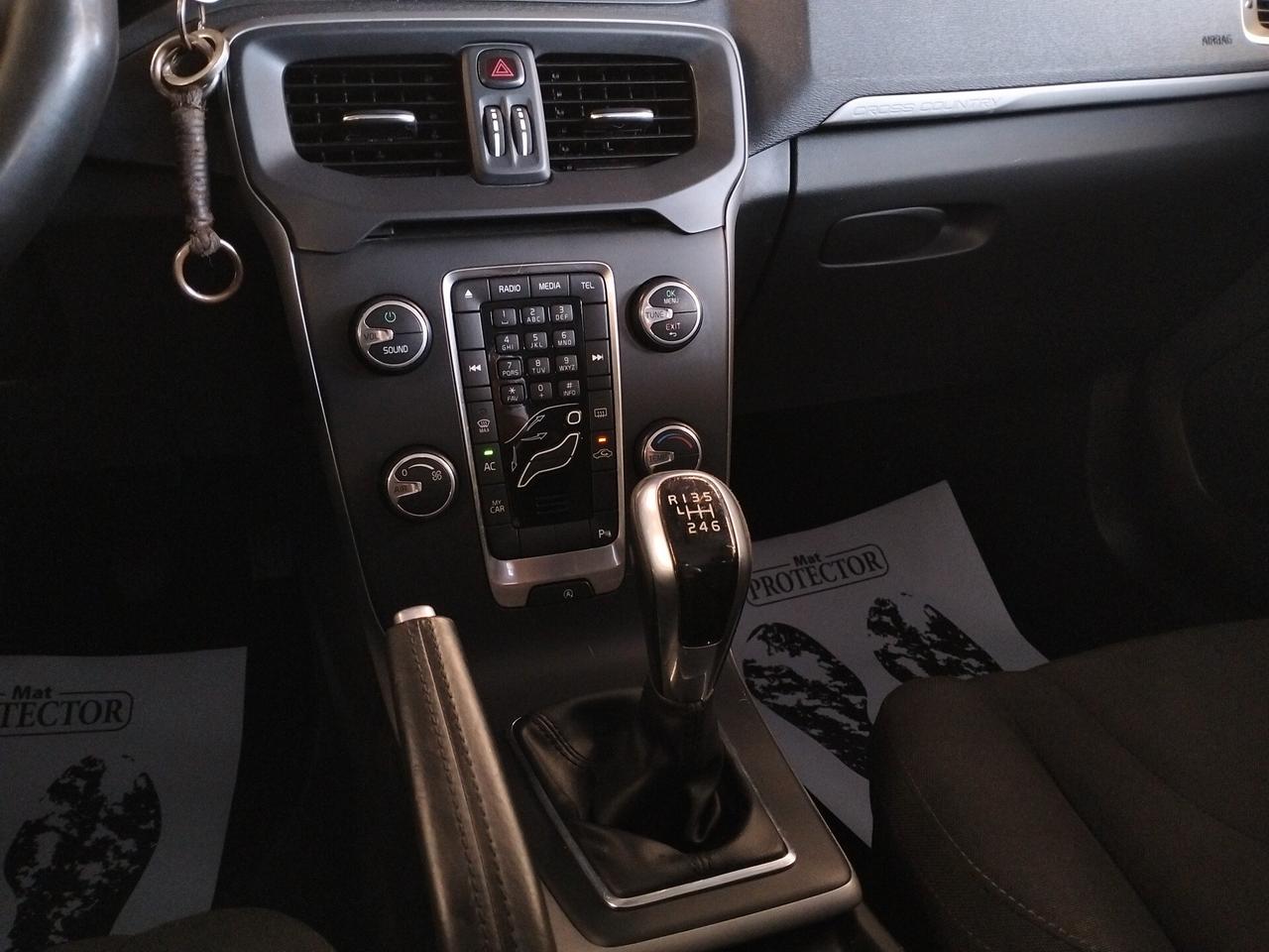Volvo V40 Cross Country D2 1.6 Kinetic - NEOPATENTATI