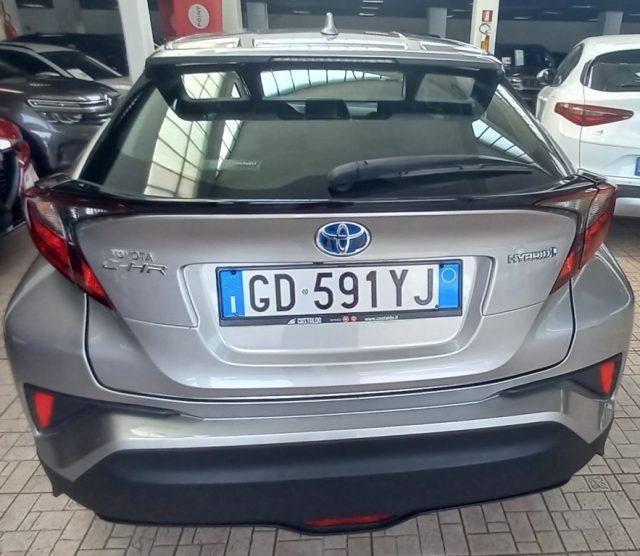 TOYOTA C-HR 1.8 Hybrid E-CVT Business