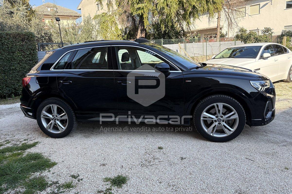 AUDI Q3 40 TFSI quattro S tronic S line edition