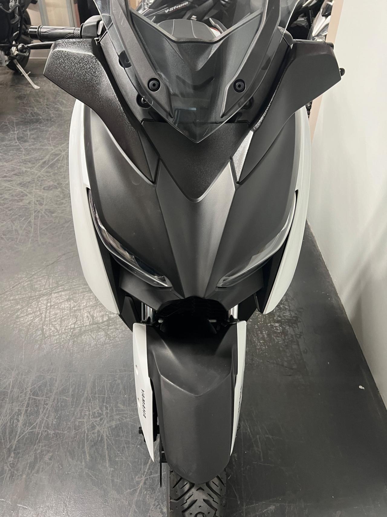 Yamaha X-Max 300
