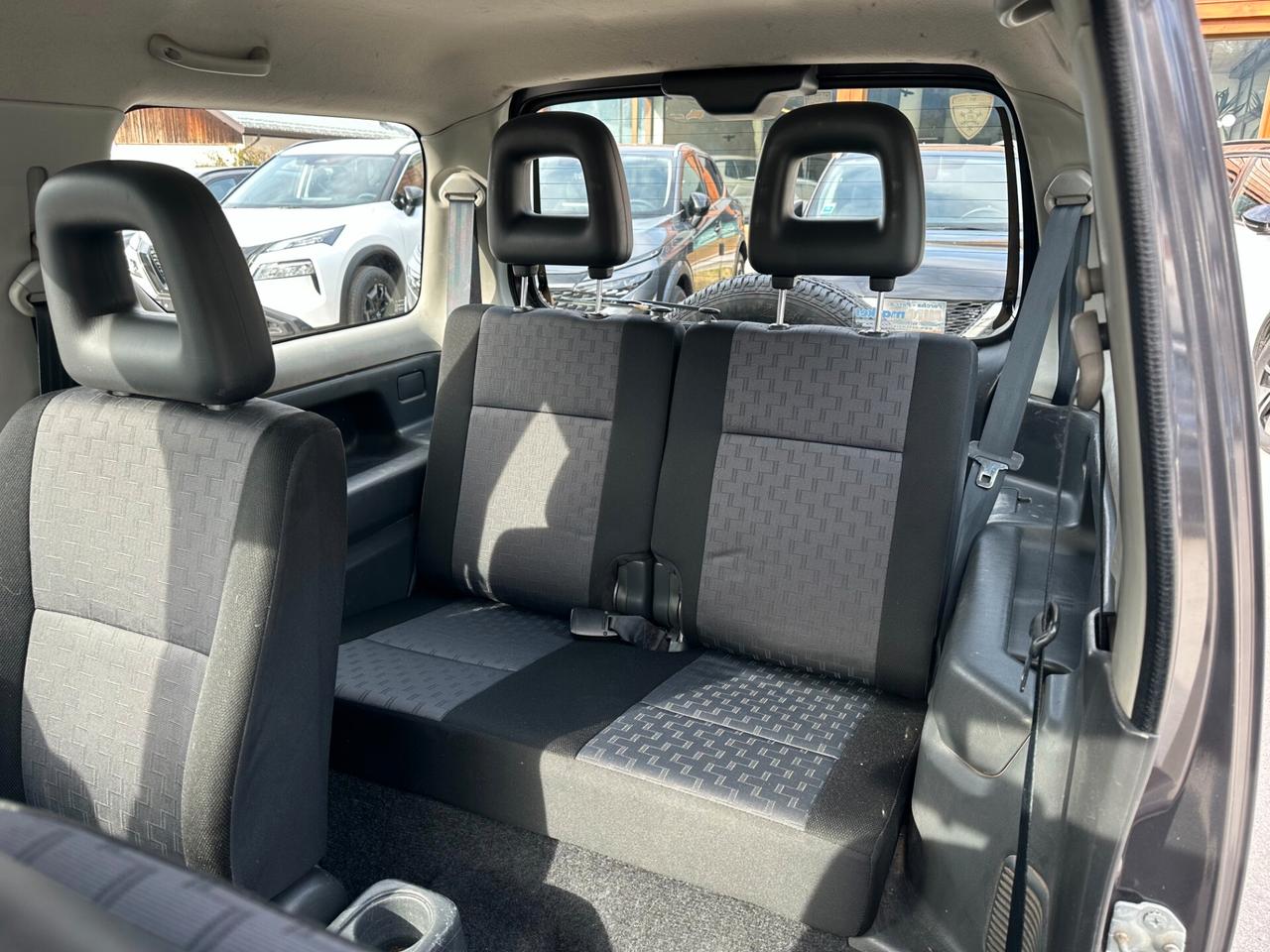 Suzuki Jimny 1.3i 16V cat 4WD JLX