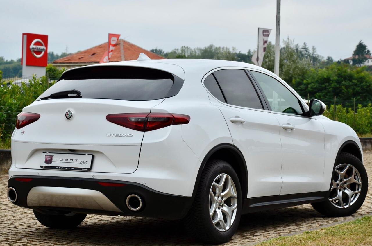 ALFA ROMEO STELVIO 2.2 TD EXECUTIVE Q4 210cv AUTO, EURO 6D, FARI LED, NAVI, RETROCAMERA, PERMUTE
