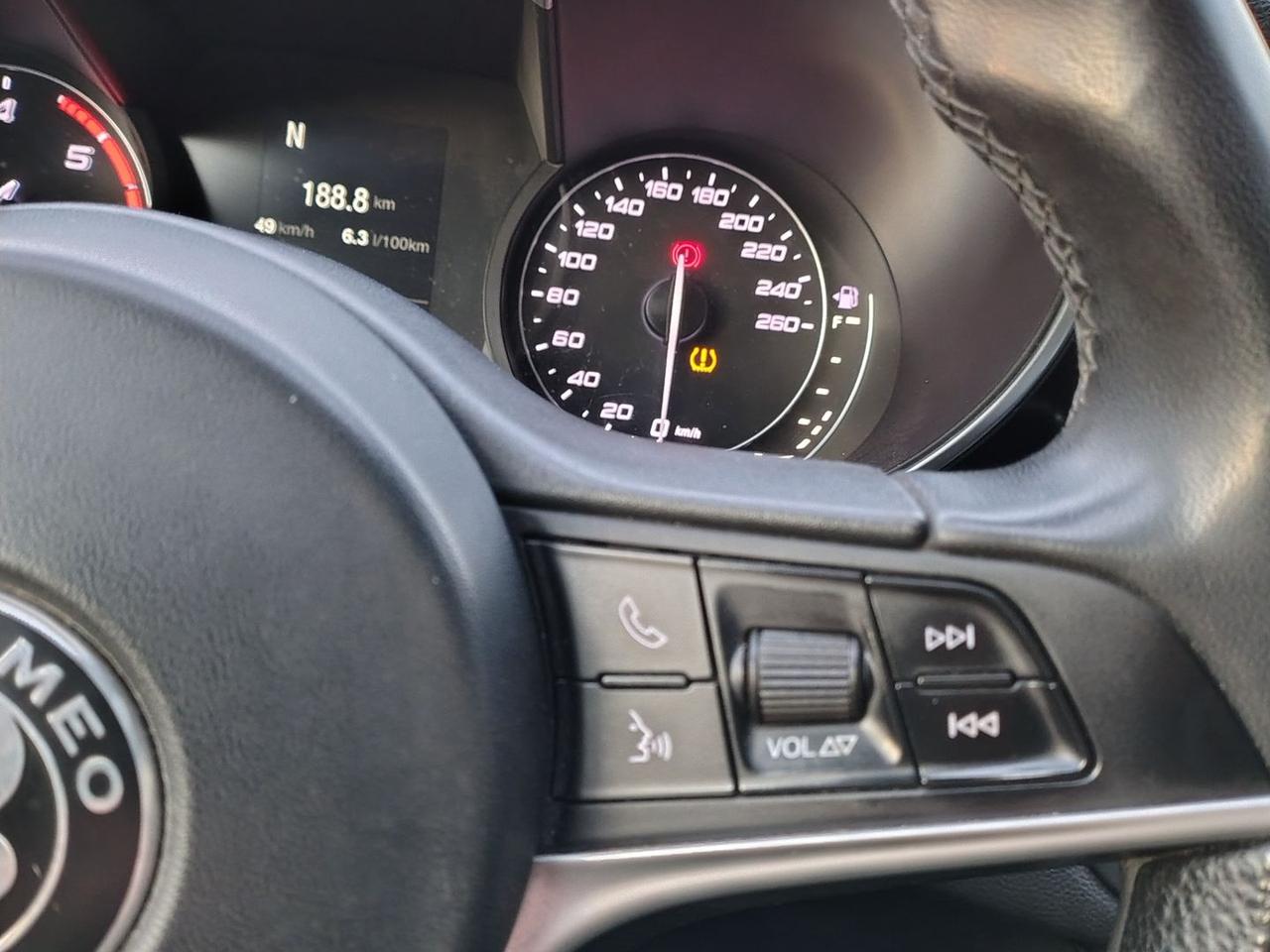Alfa Romeo Giulia Business 2.2 JTD ECO #8713