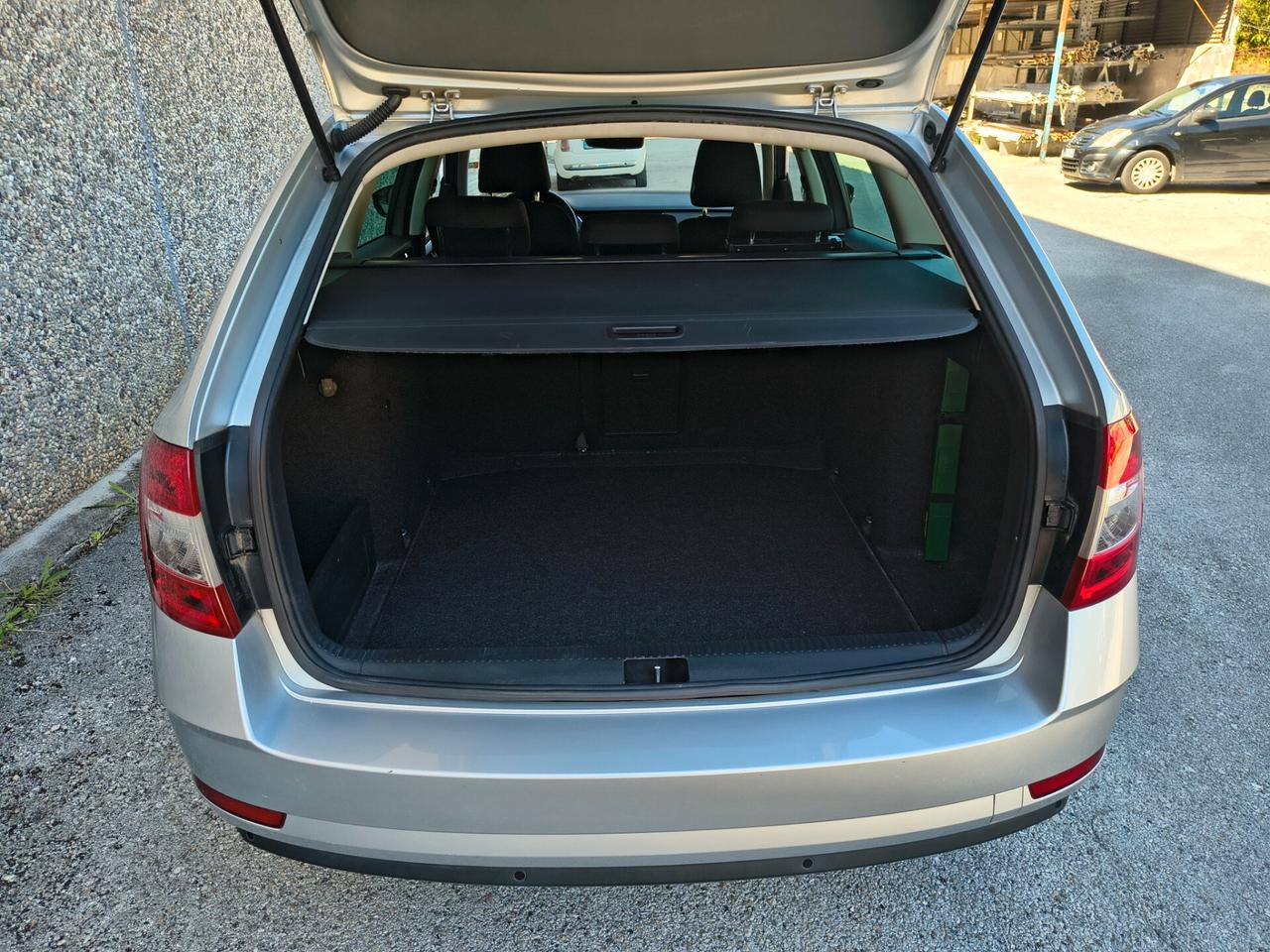SKODA OCTAVIA 1.6 TDI SCR WAGON EXECUTIVE