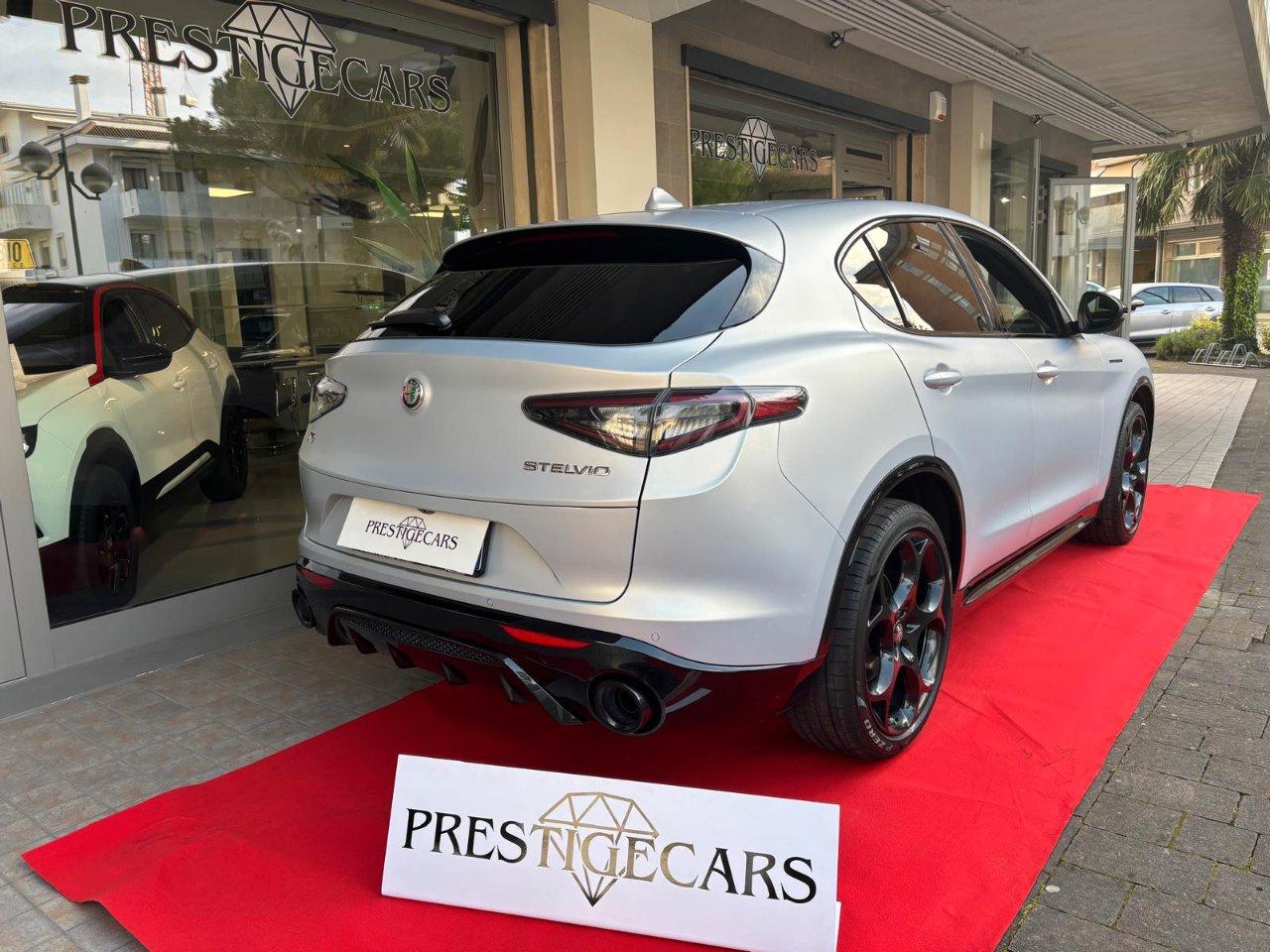 Alfa Romeo Stelvio Competizione