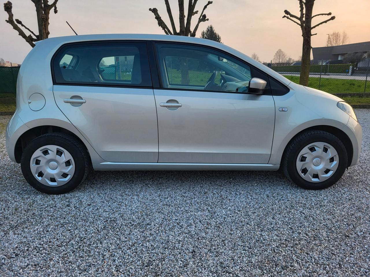 Seat Mii 1.0 68 CV 5 porte Chic Ecofuel
