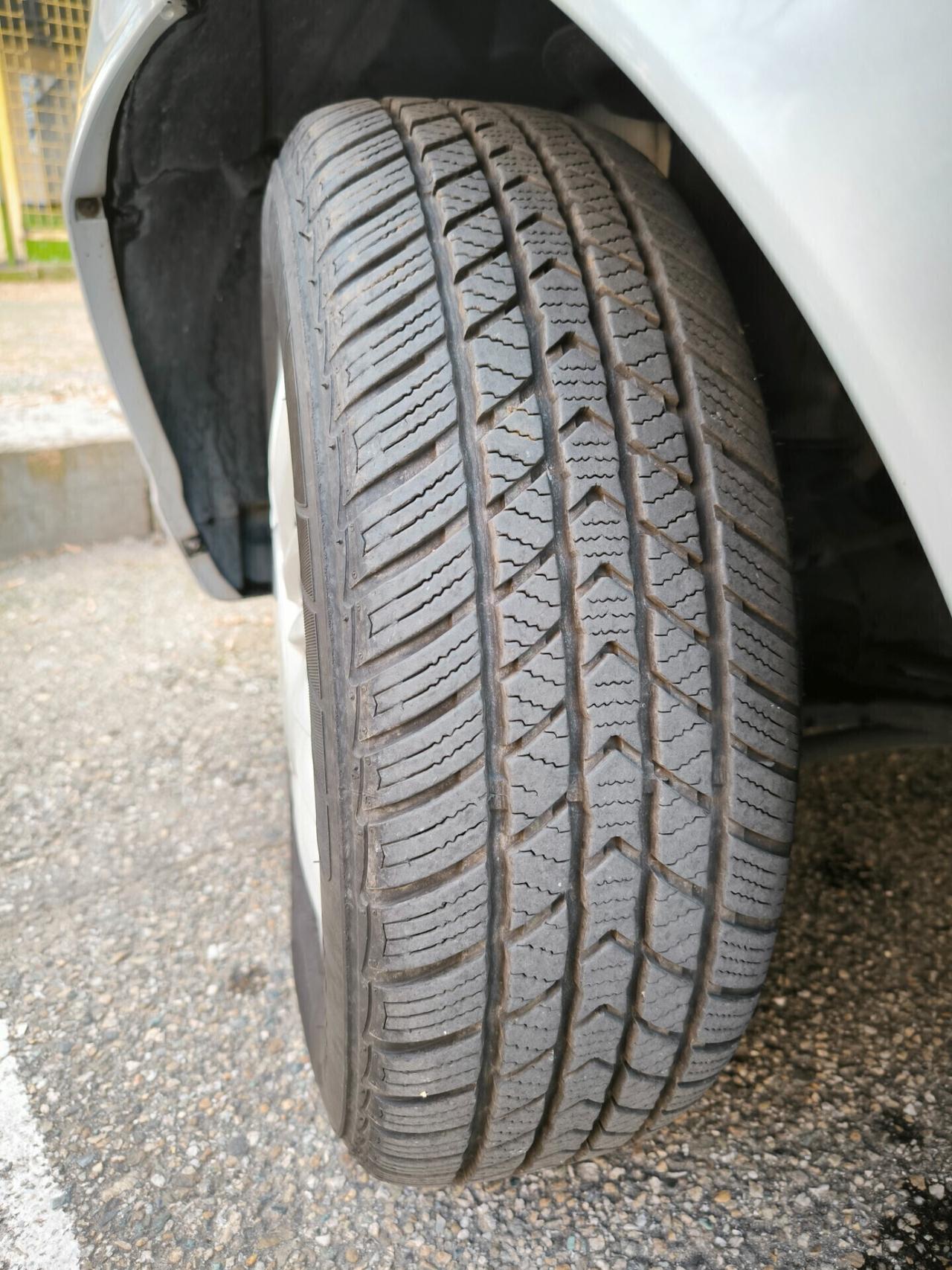 Lancia Ypsilon 1.2 69 CV Platinum