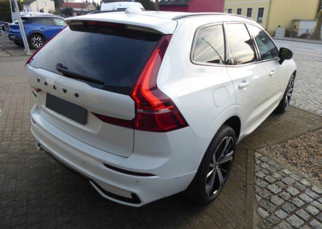 VOLVO XC60 B4 (d) AWD automatico Plus Dark