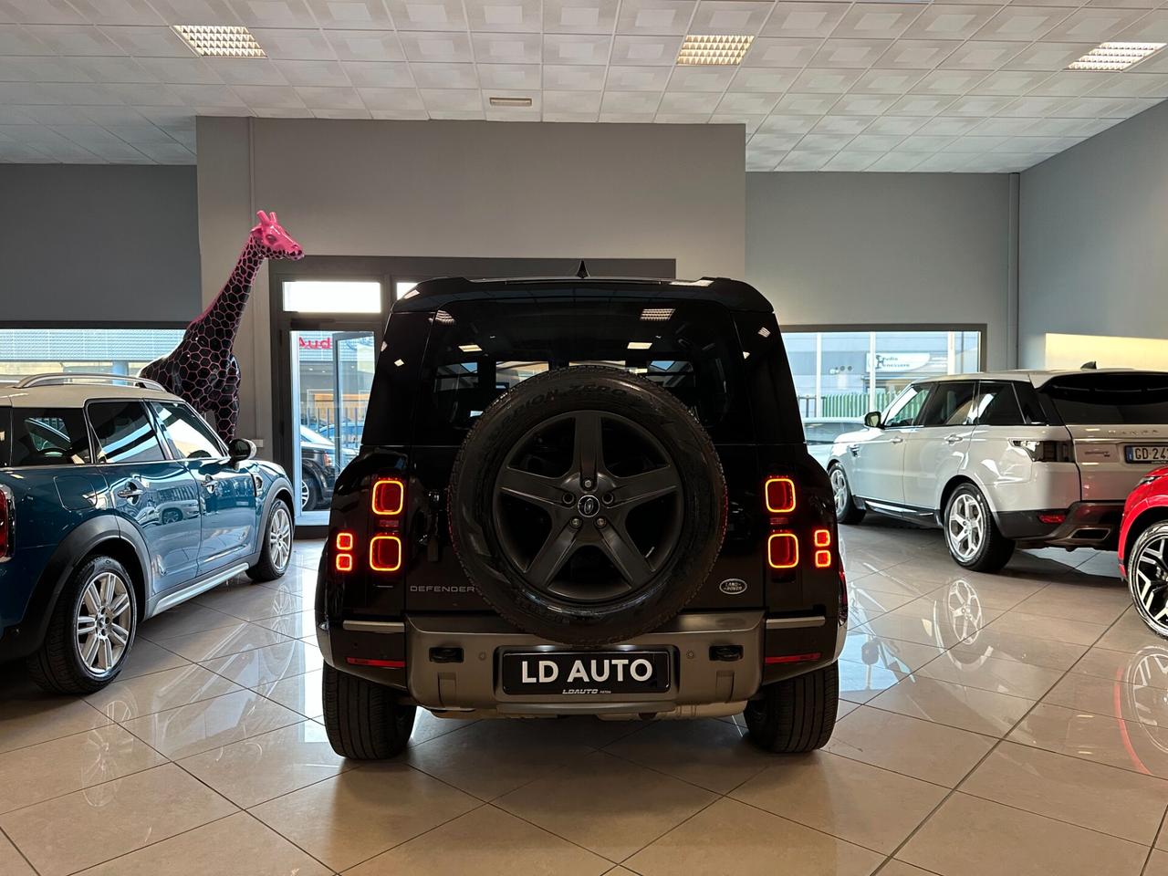 Land Rover Defender 110 3.0D I6 200 CV AWD Auto X-Dynamic SE GANCIO TRAINO