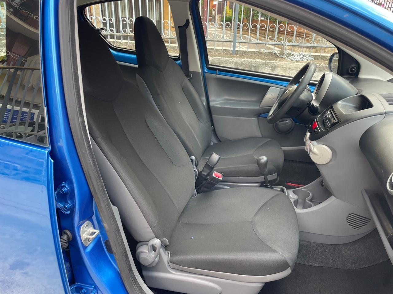 Toyota Aygo 1.0 12V VVT-i 5 porte Now Connect