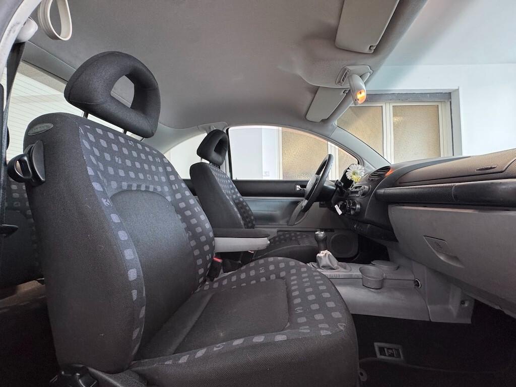 Volkswagen New Beetle 1.6