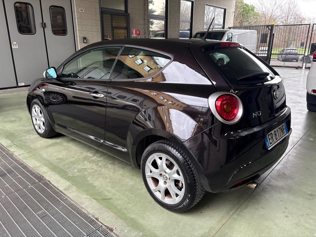 Alfa Romeo MiTo 1.3 JTDm-2 S&S Distinctive Sport Pack