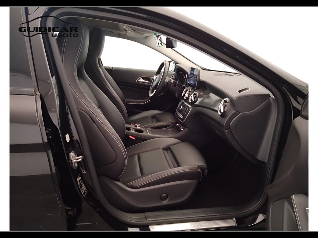 Mercedes-Benz GLA-X156 2017 - GLA 200 d Night Edition auto