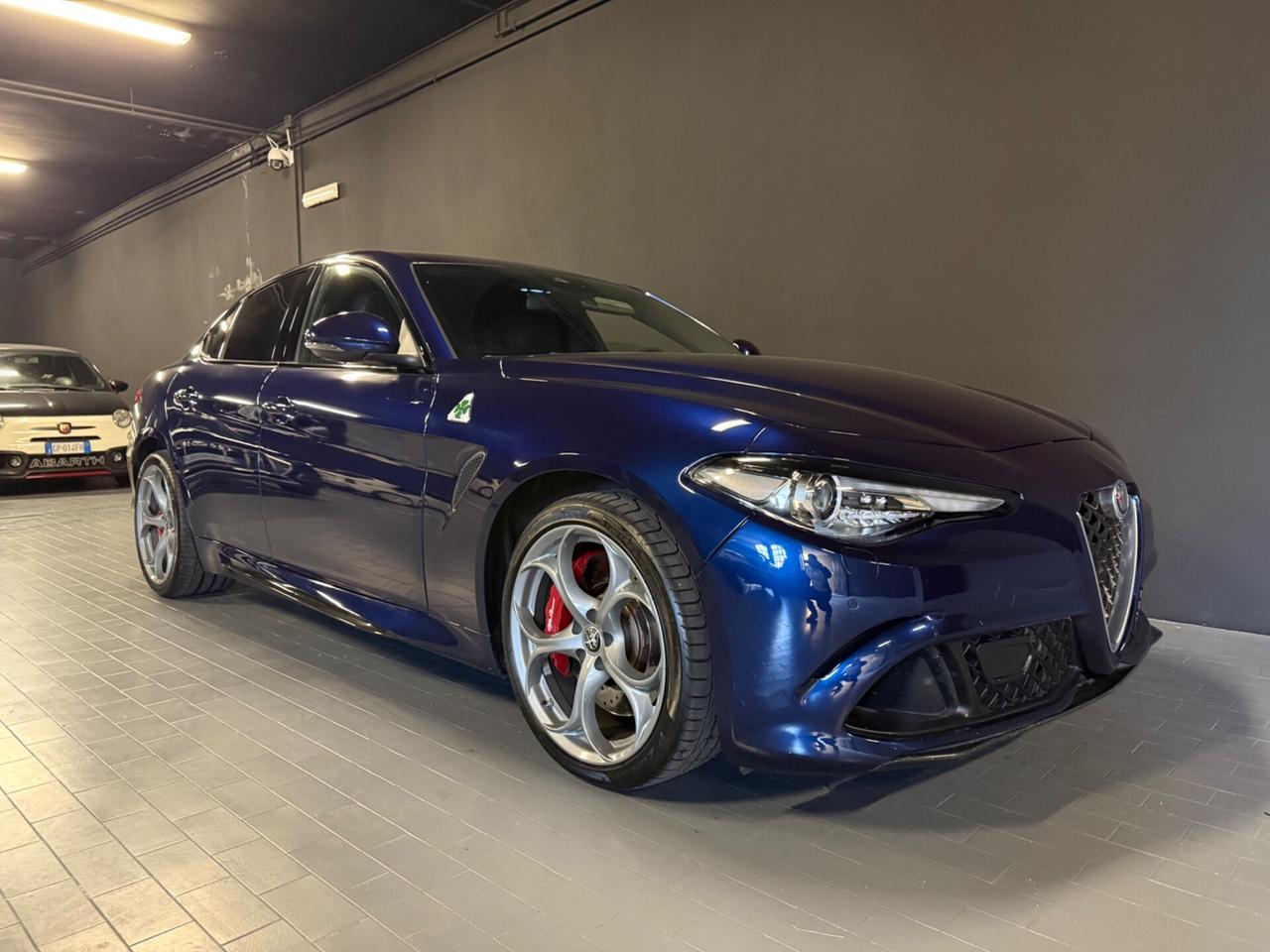 Alfa Romeo Giulia 2.9 V6 Bi-Turbo AT8 Quadrifoglio