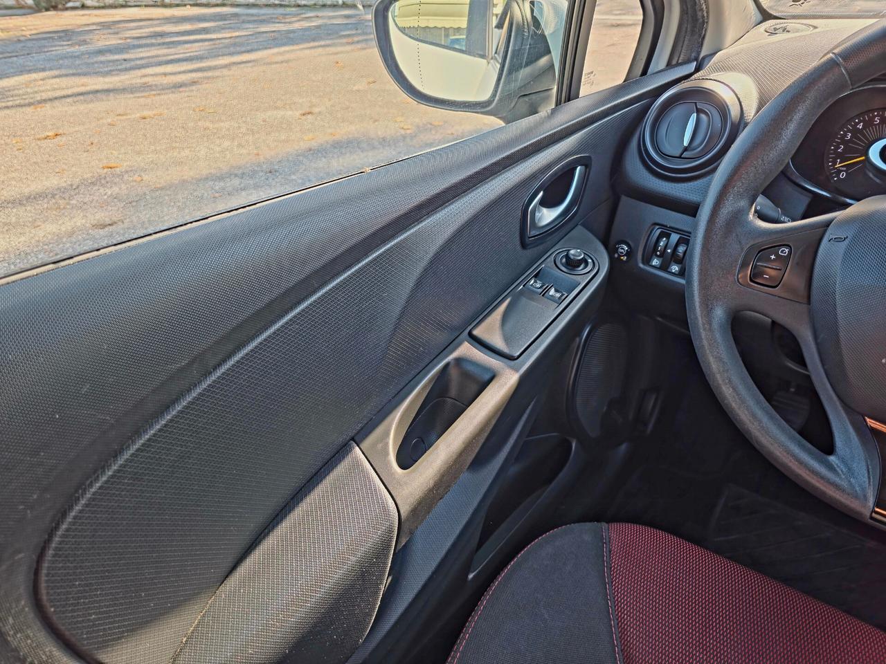 Renault Clio 1.2 75CV GPL 5 porte Live 2015-E5B NEO Manuale