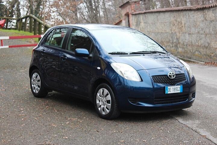 Toyota Yaris 1.0 5 porte Sol 89.000KM CLIMA NEOPATENTATI RADIO CD