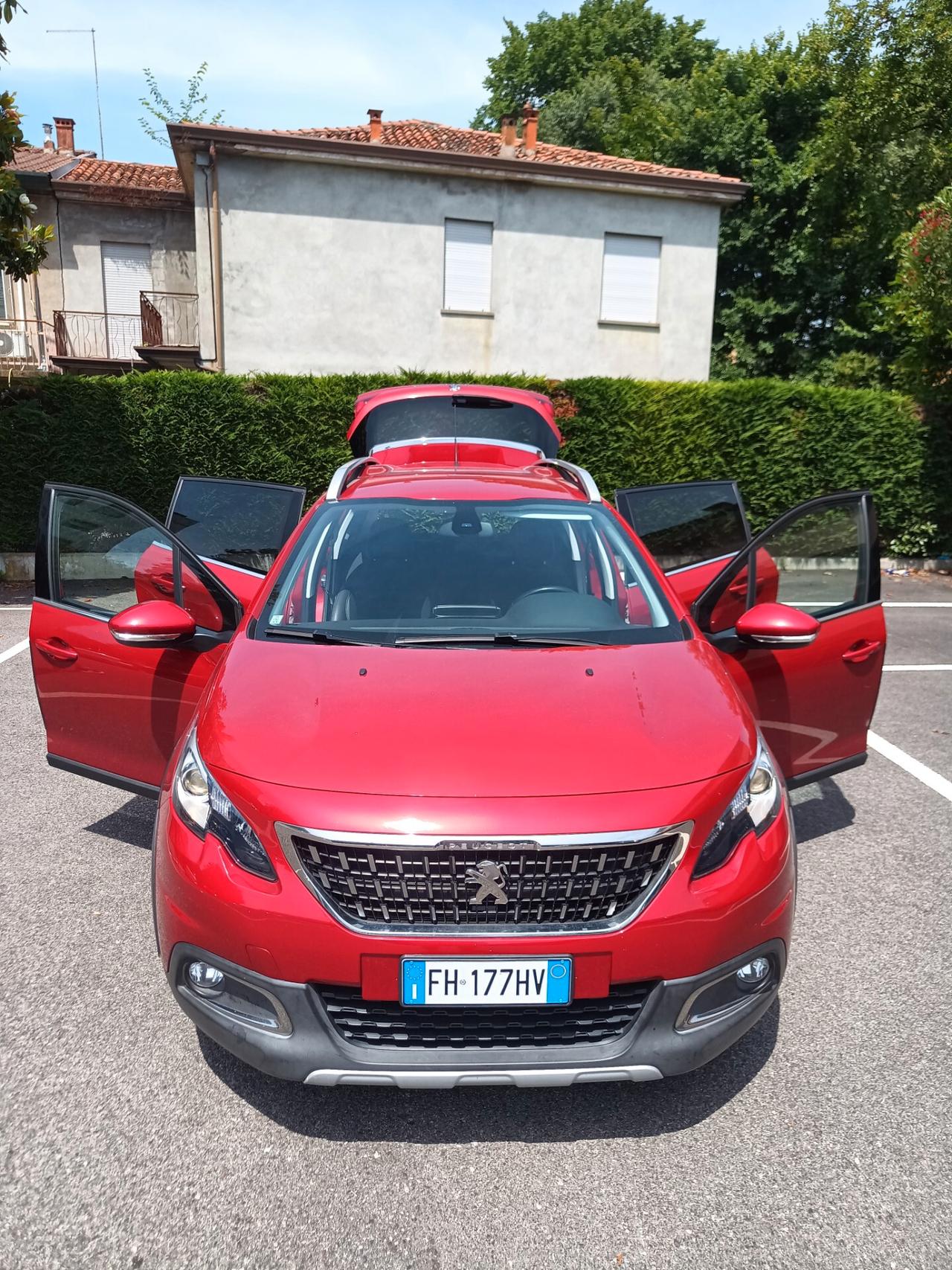Peugeot 2008 BlueHDi 100 Allure