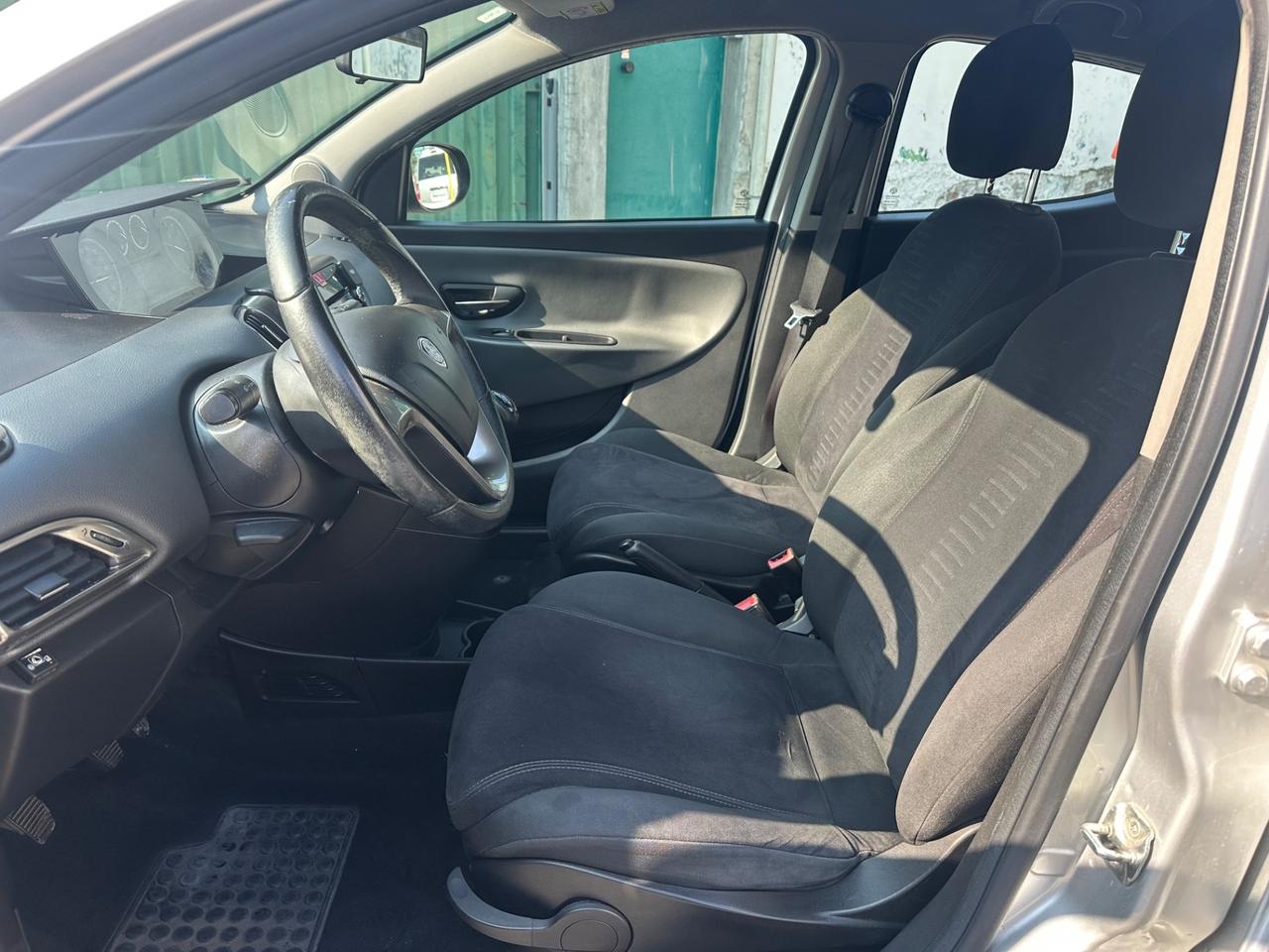 Lancia Ypsilon 1.2 69 CV GPL - euro 6