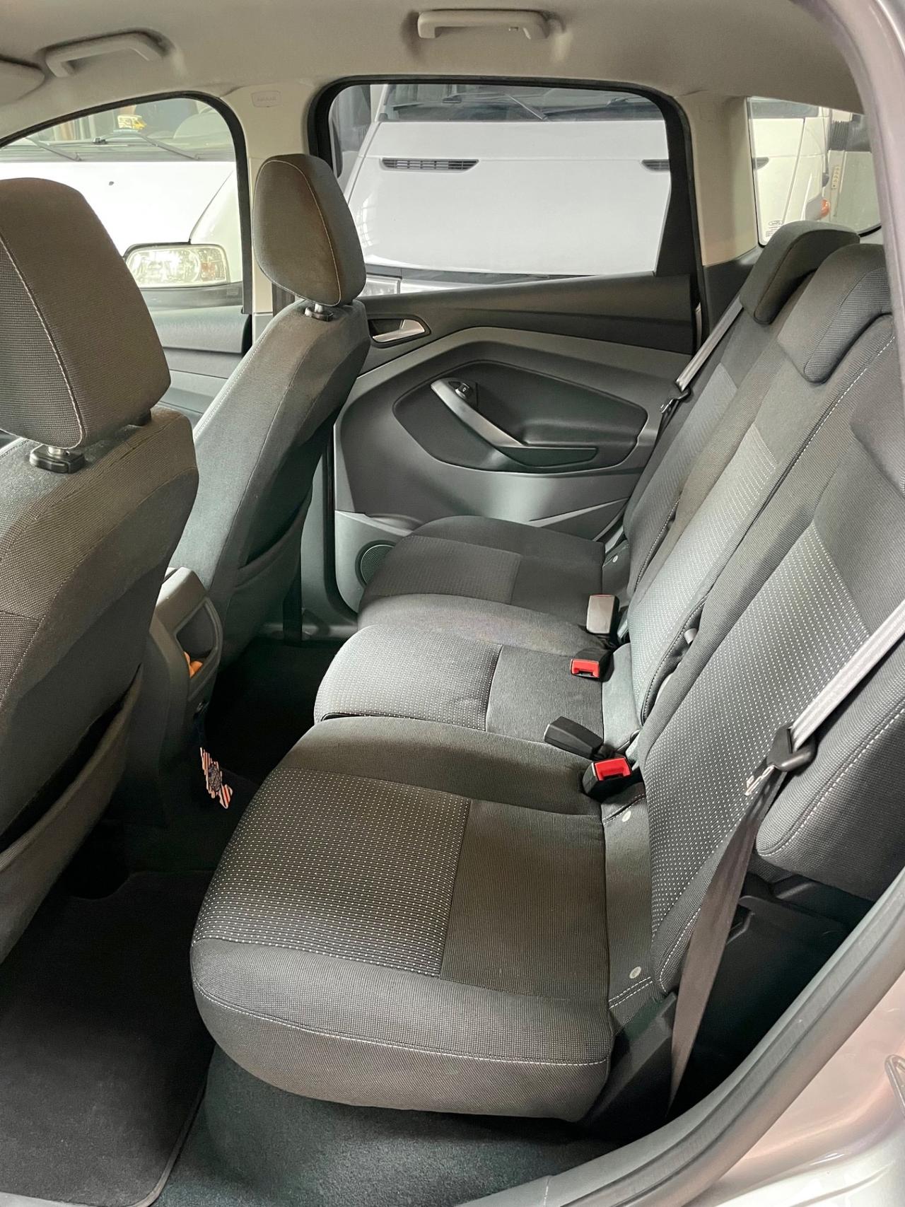 Ford C-Max 1.6 TDCi 95CV Titanium per neopatentati