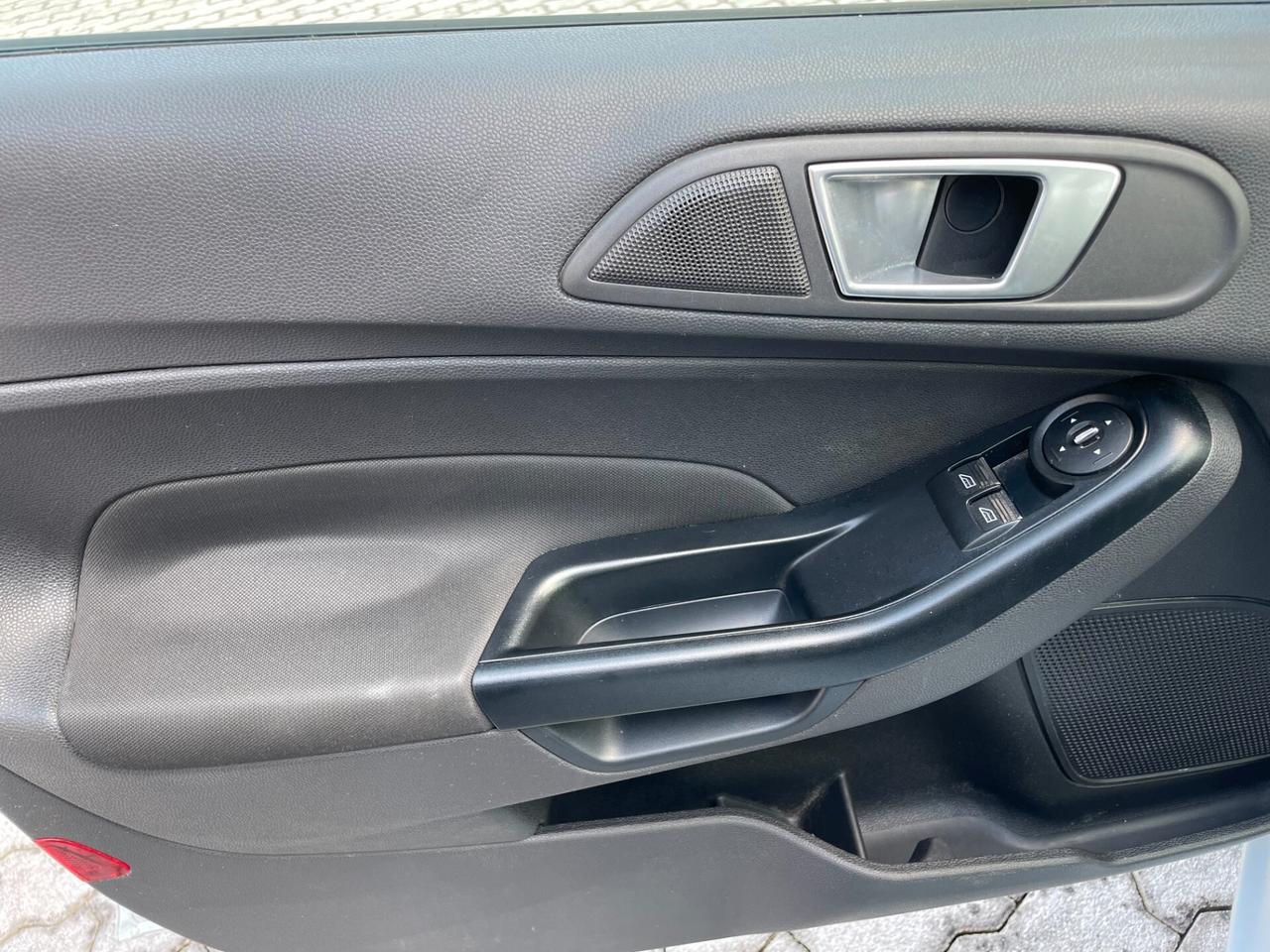 Ford Fiesta 1.2 60CV 5 porte Titanium IDONEA NEOPATENTATI
