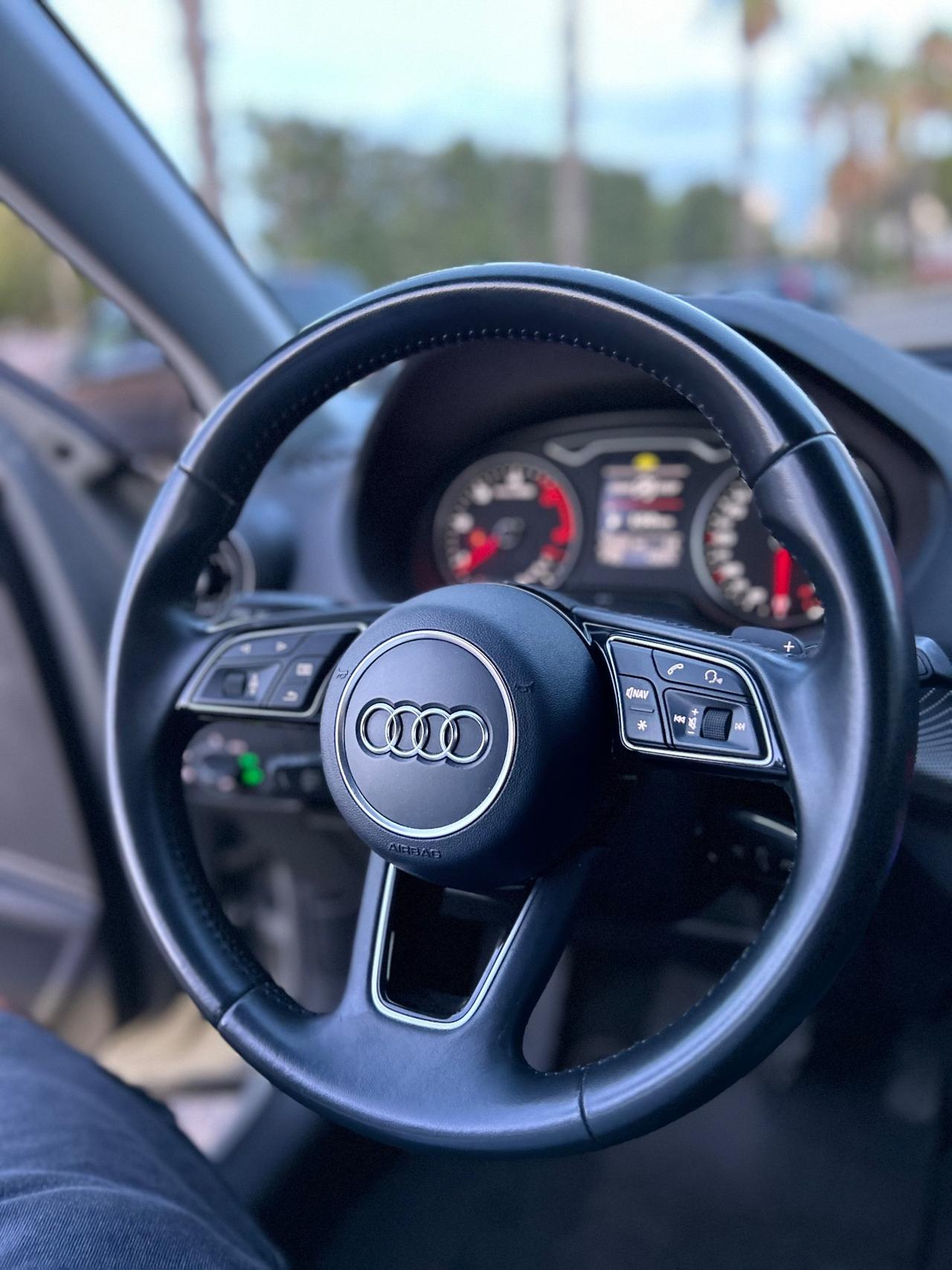 Audi Q2 30 TDI S line Edition