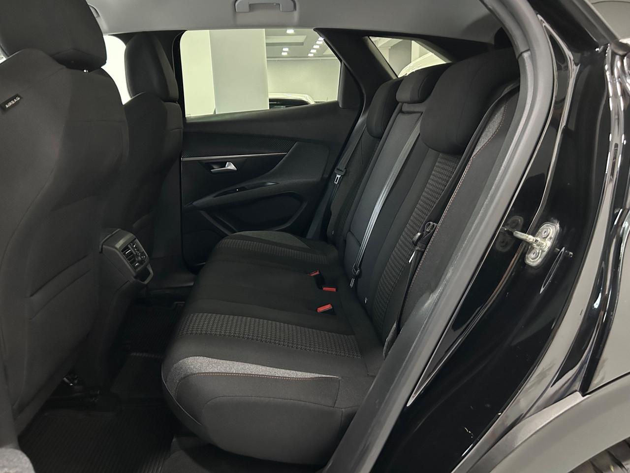 Peugeot 3008 BlueHDi 130 S&S EAT8 Allure