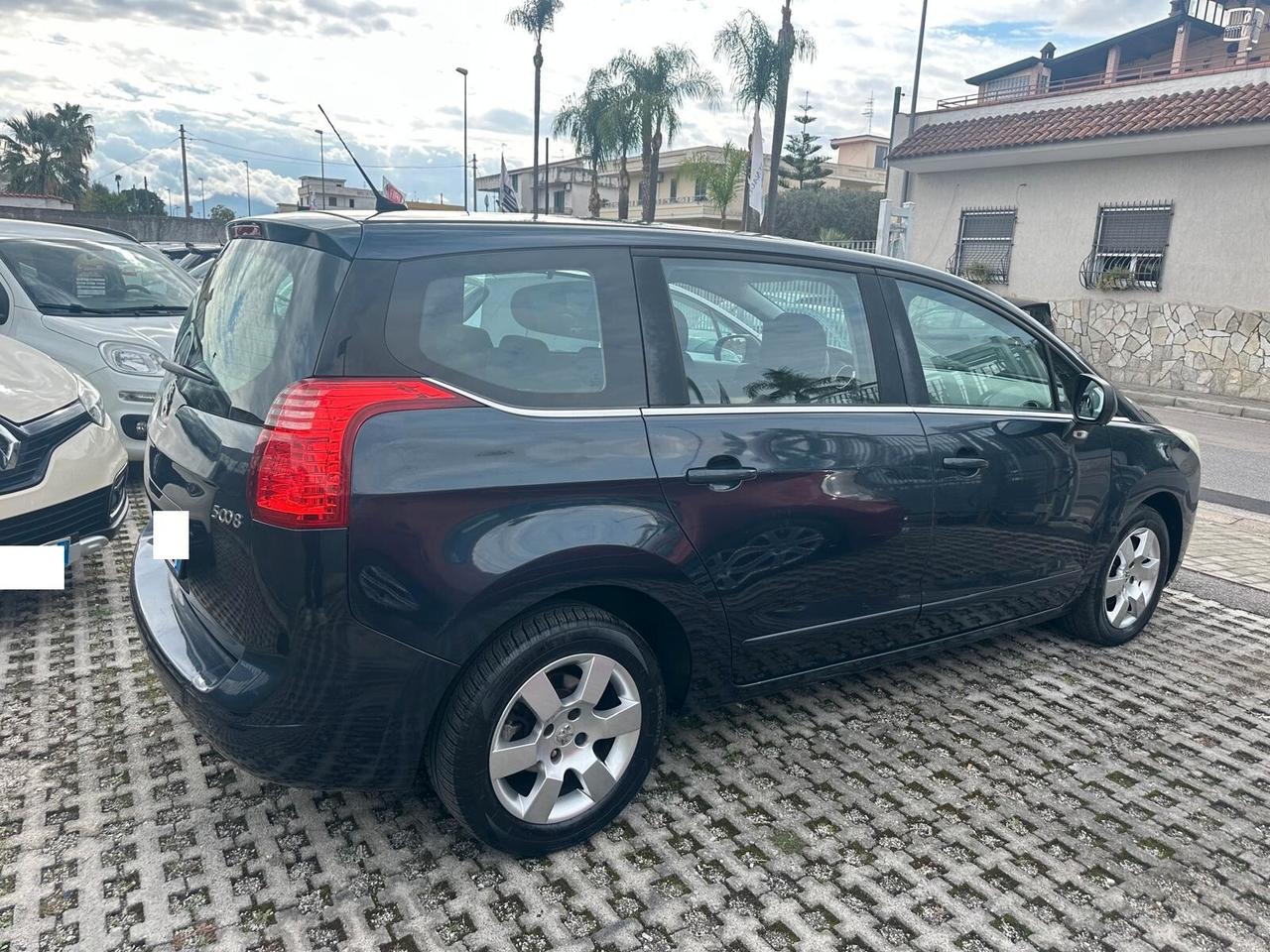 Peugeot 5008 1.6 HDi 112CV 7posti Access-04/2012