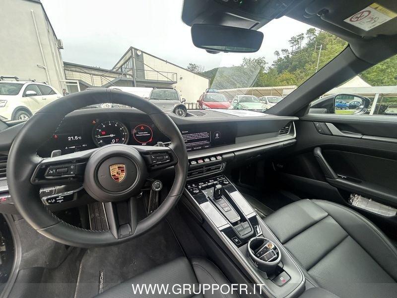 Porsche 911 (992) Carrera 4S