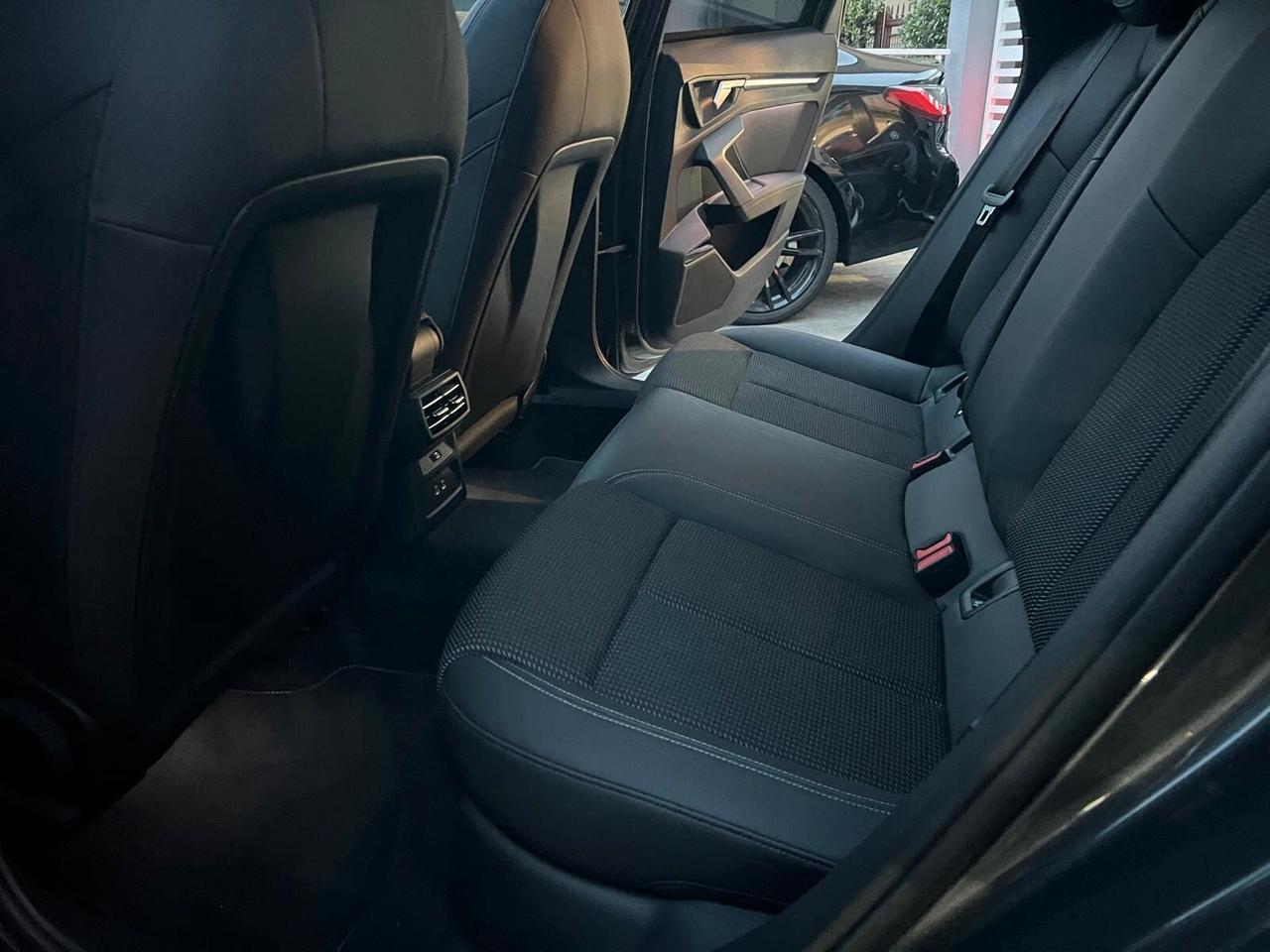 AUDI A3 SPB 35 TDI S-TRONIC S-LINE EDITION