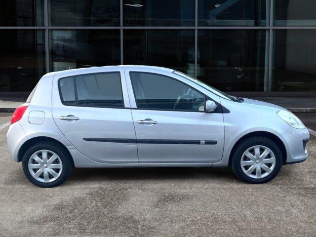 RENAULT Clio 1.2 BENZ 75 CV 16V 5 porte ADATTA A NEOPATENTATI