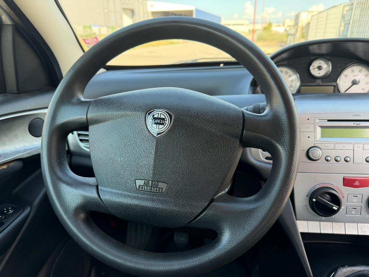 Lancia Ypsilon MODAMILANO 150000 KM